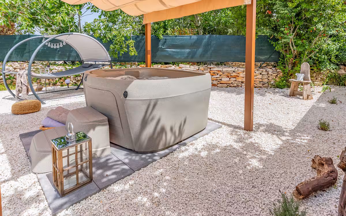 Hot tub by the pool